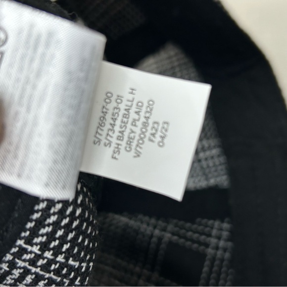 GAP Unisex One Size Black White Plaid Poly Wool Blend‎ Adjustable Baseball Cap. - Picture 8 of 8
